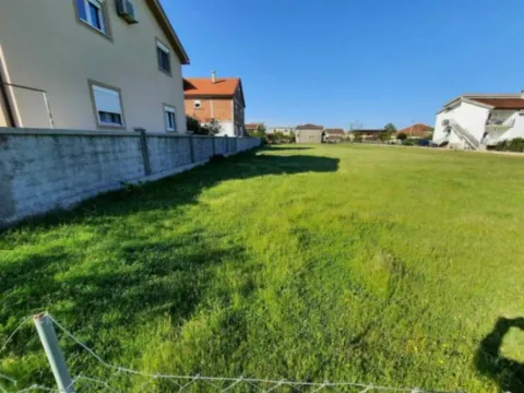 Sale, land lot, 606m², Zlatica, Podgorica