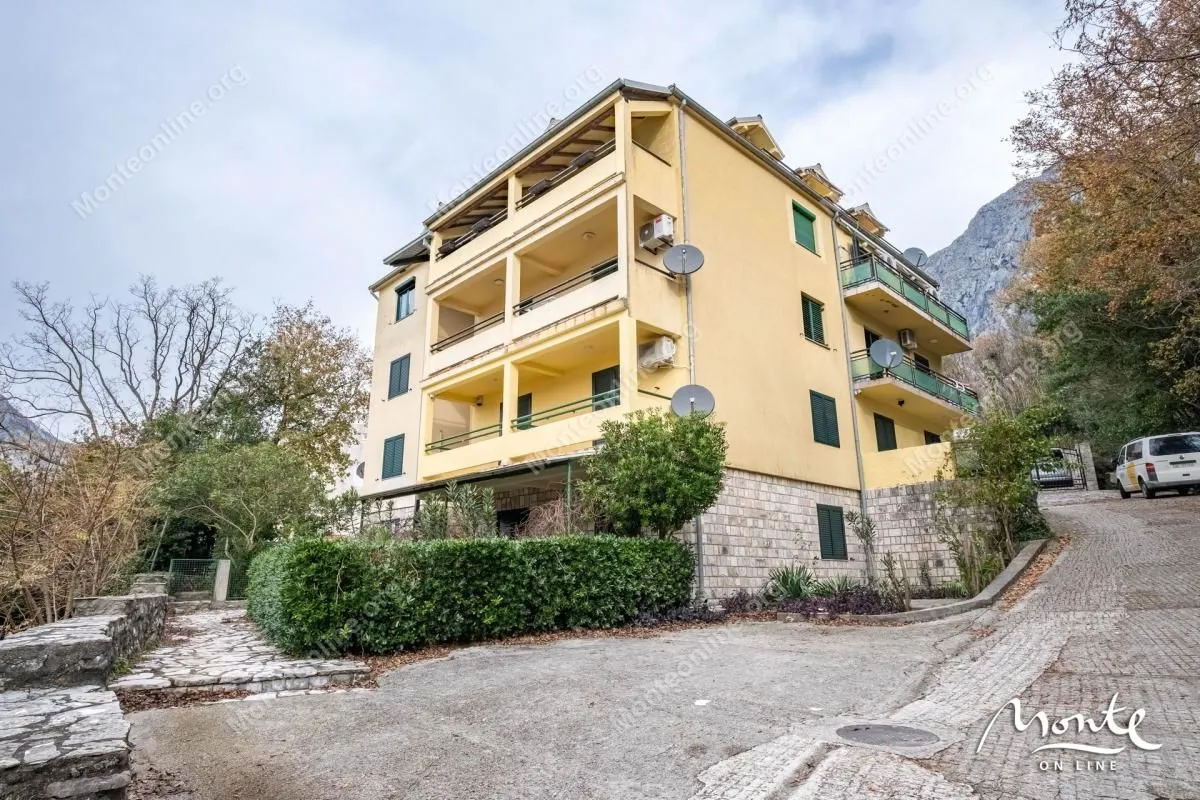 Prodaja, dvosoban stan, 44m², Ljuta, Kotor