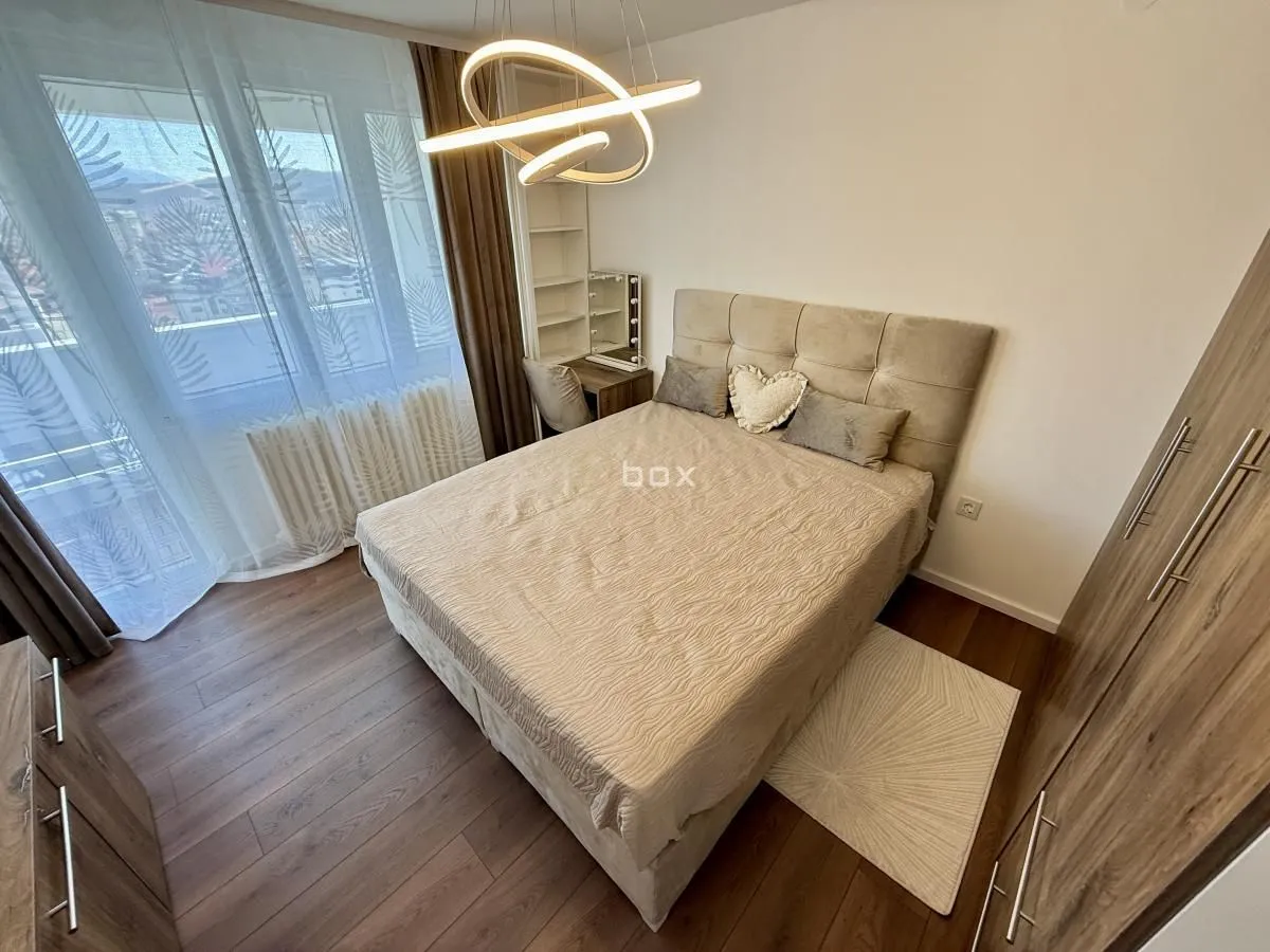 Prodaja, trosoban stan, 79m², Medijana, Niš
