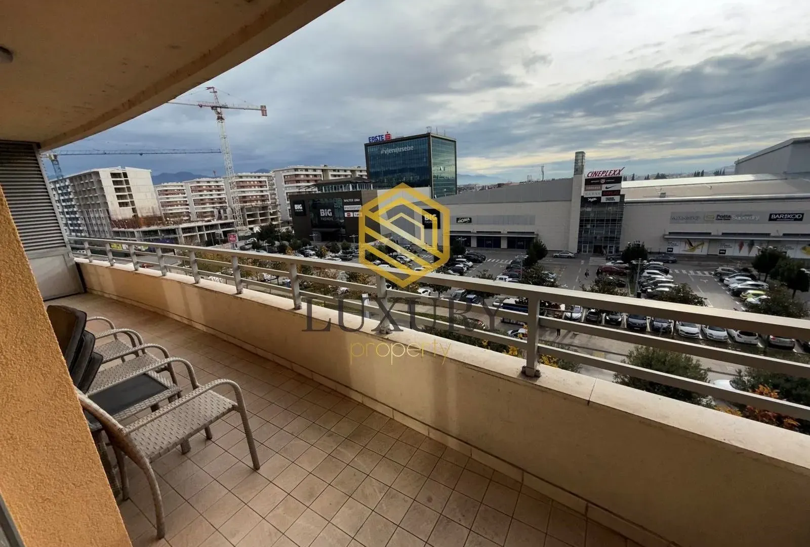Izdavanje, dvosoban stan, 75m², City Kvart, Podgorica
