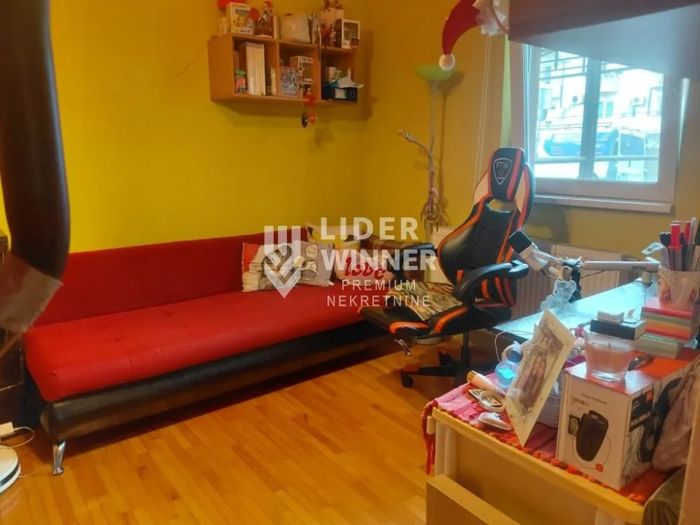 Prodaja, trosoban stan, 45m², Rakovica, Beograd