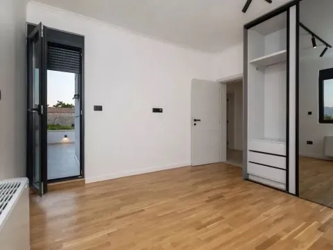Rent, house, 182m², Donja Gorica, Podgorica - image 9