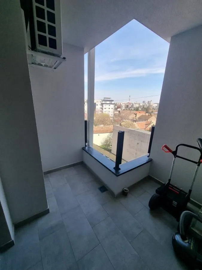 Prodaja, jednosoban stan, 33m², Železnička Stanica, Novi Sad Sve Podlokacije