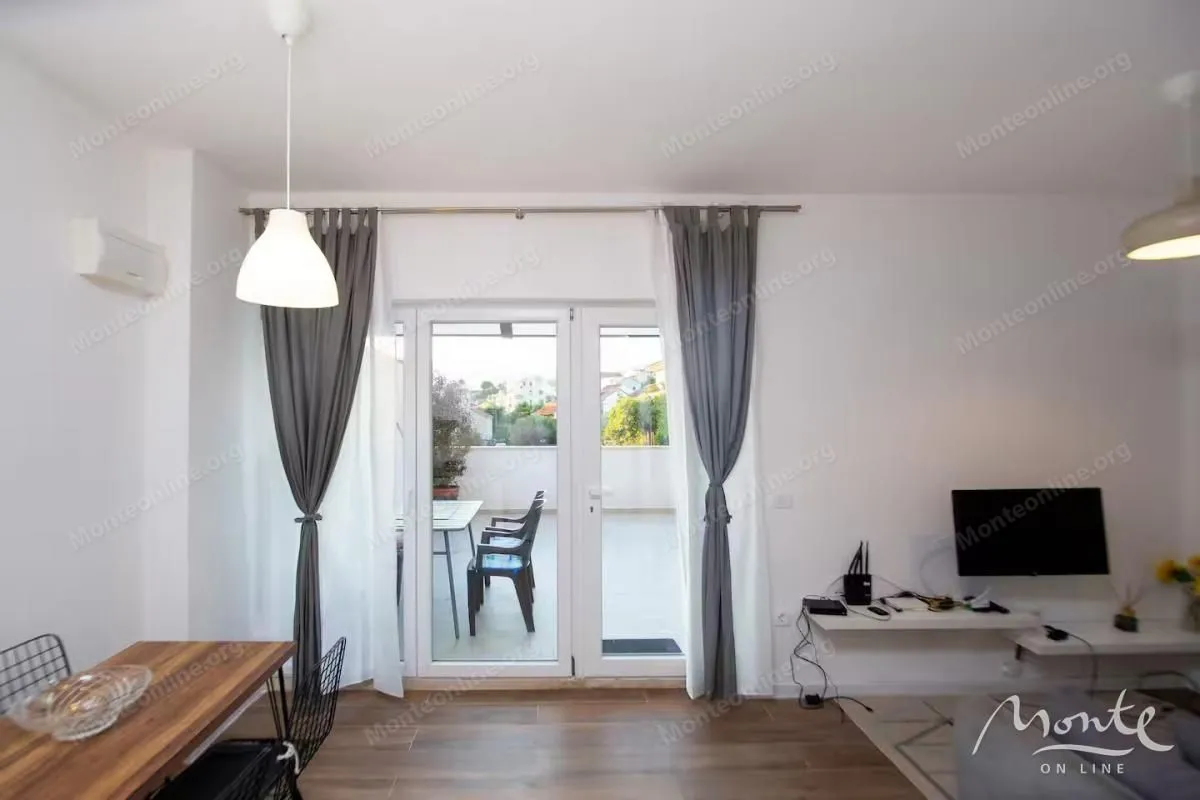 Prodaja, jednosoban stan, 62m², Kalimanj, Tivat