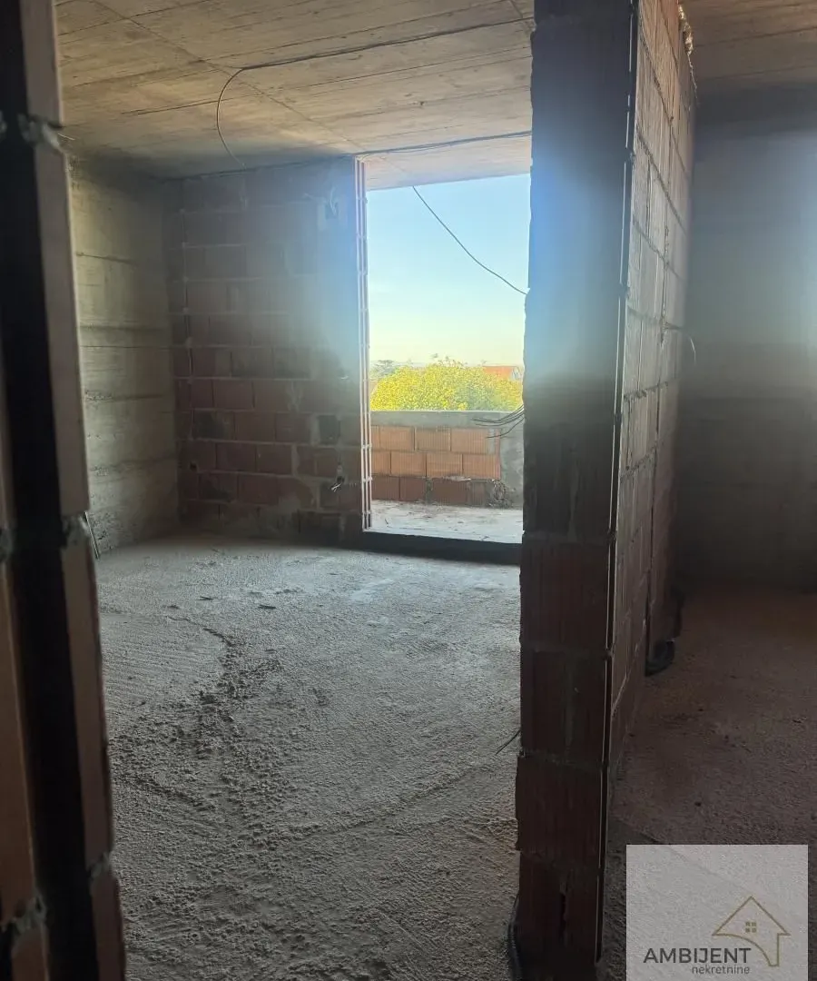 Prodaja, trosoban stan, 62m², Novi Banovci, Stara Pazova