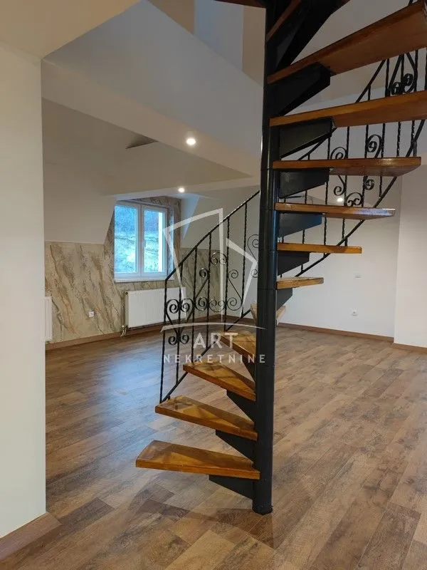 Sale, house, 600m², Višnjička Banja, Palilula Sve Podlokacije