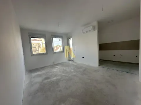 Prodaja, trosoban stan, 64m², Grbavica, Novi Sad Sve Podlokacije - image 1