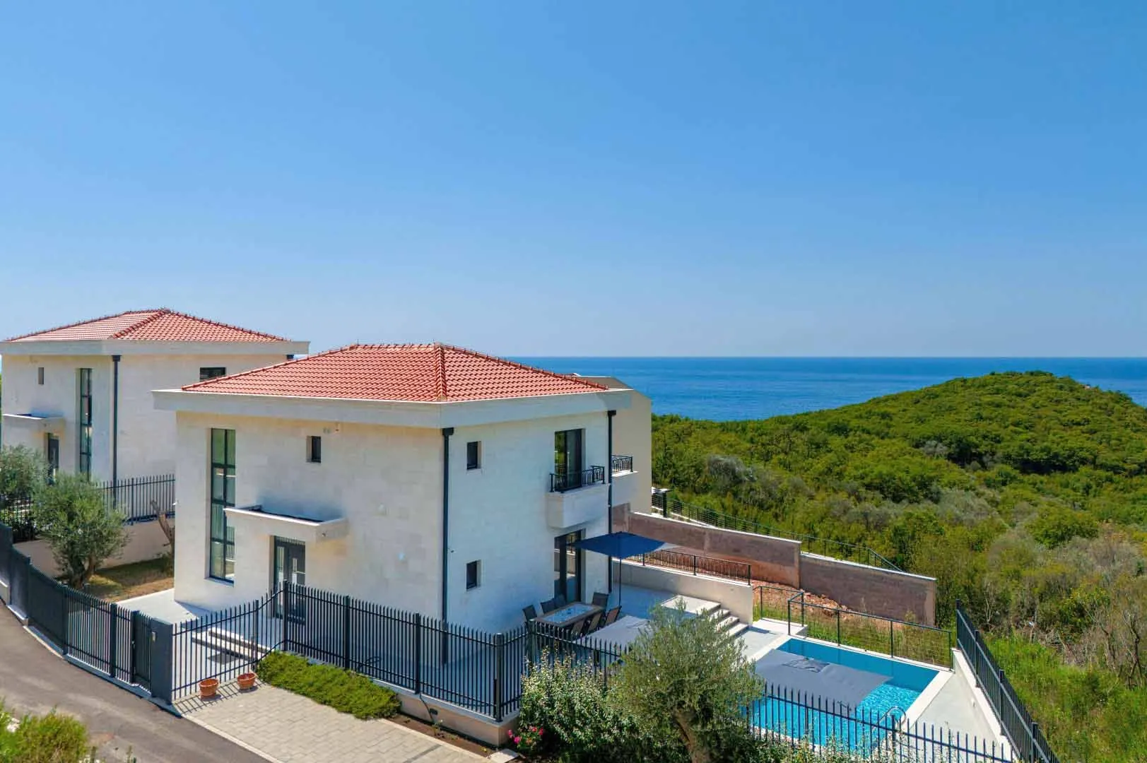 Sale, house, 318m², Reževići, Budva