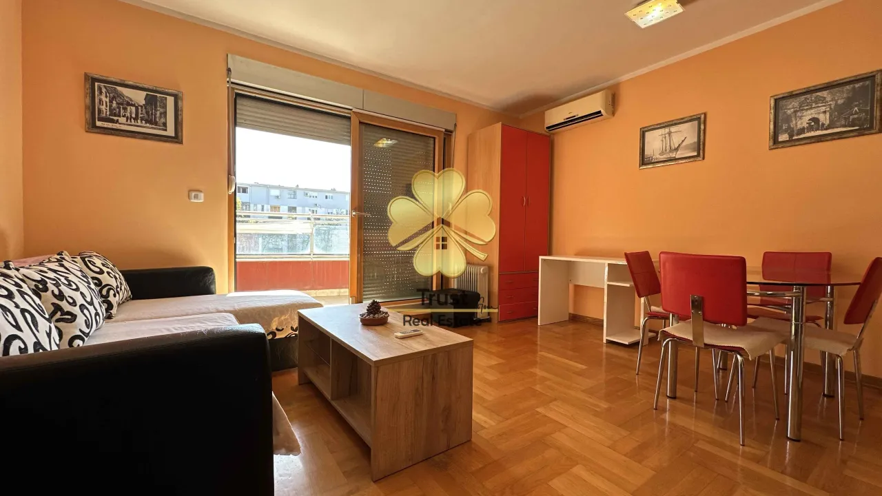 Izdavanje, jednosoban stan, 53m², Preko Morače, Podgorica