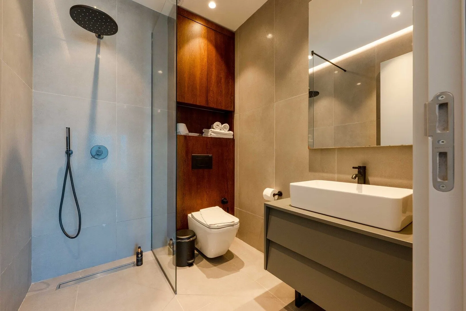 Prodaja, dvosoban stan, 145m², Bečići, Budva