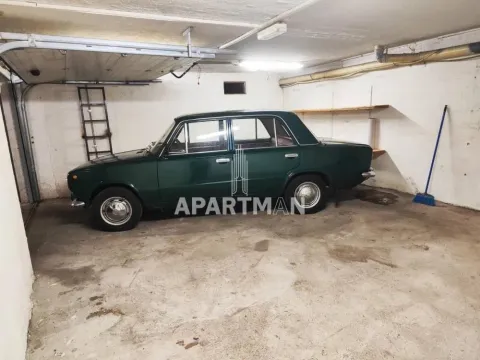 Izdavanje, parking/garaža, 34m², Đeram Pijaca, Beograd - image 5