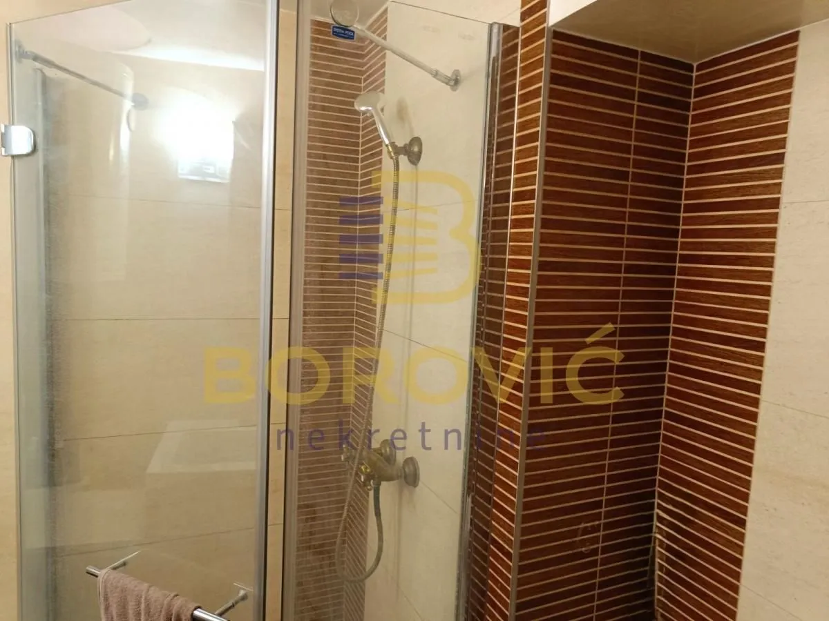 Prodaja, dvosoban stan, 66m², Kanarevo Brdo, Beograd