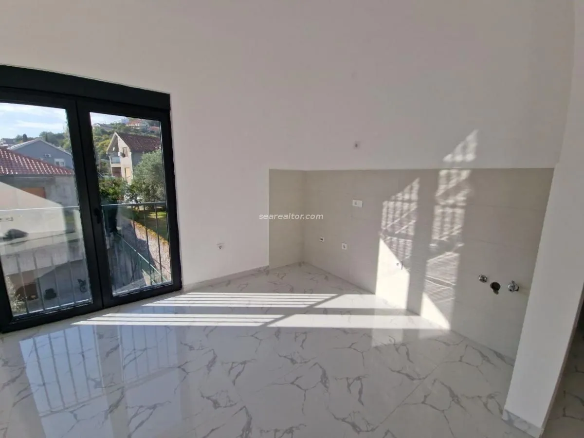Prodaja, jednosoban stan, 47m², Đenovići, Herceg Novi