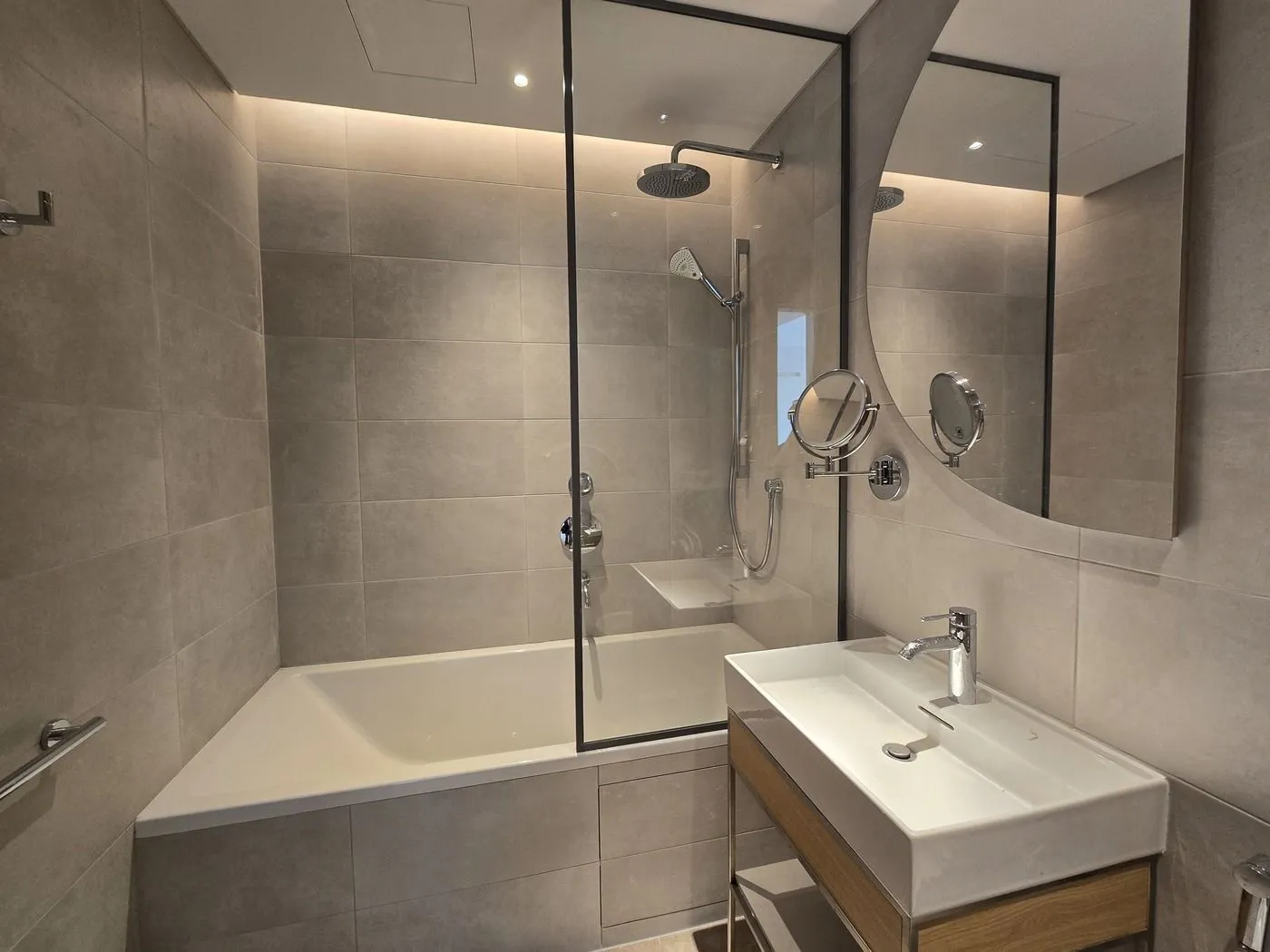 Prodaja, dvosoban stan, 93m², Tivat, Crna Gora