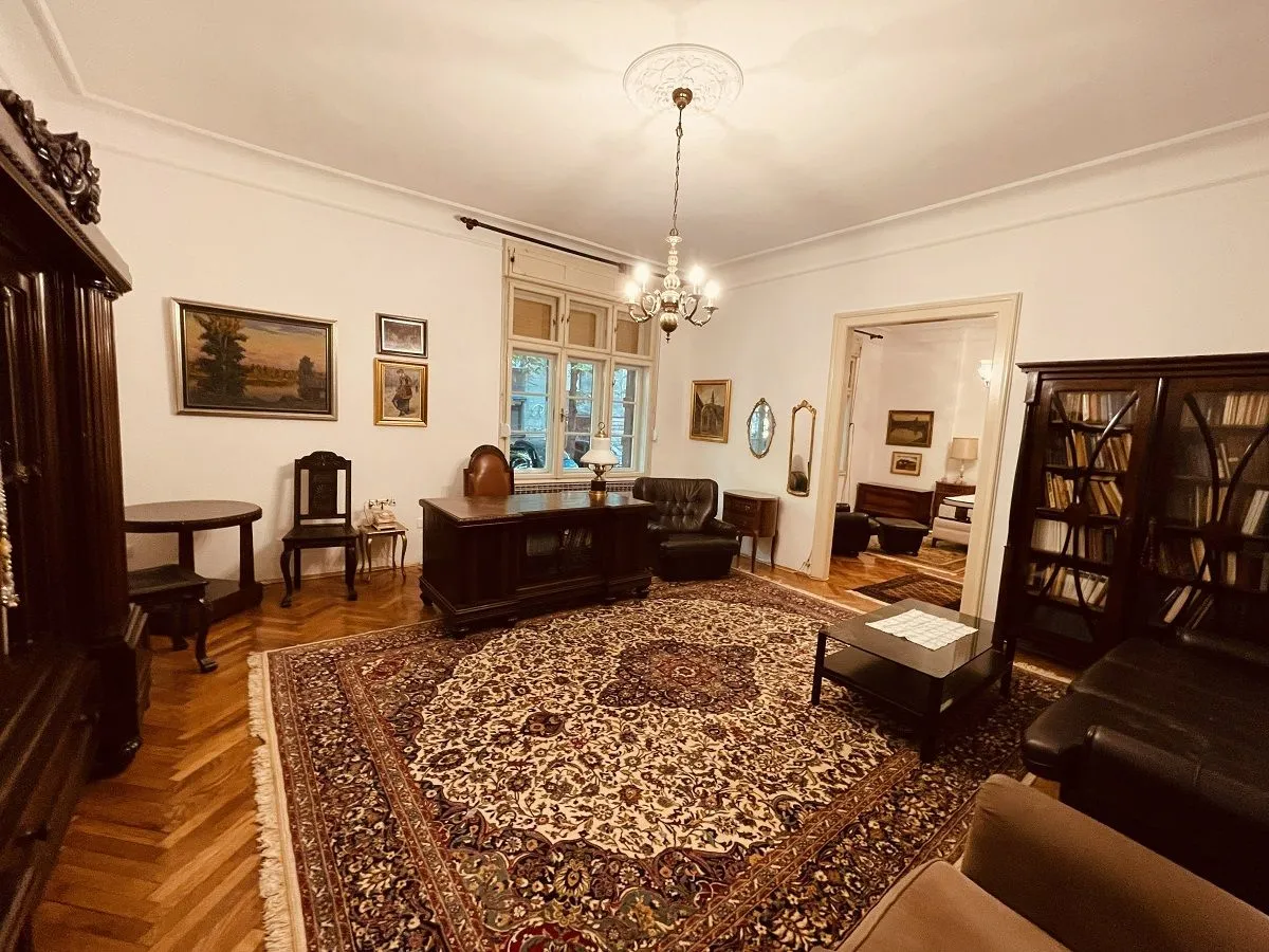 Rent, four bedroom apartment, 139m², Stari Grad, Beograd