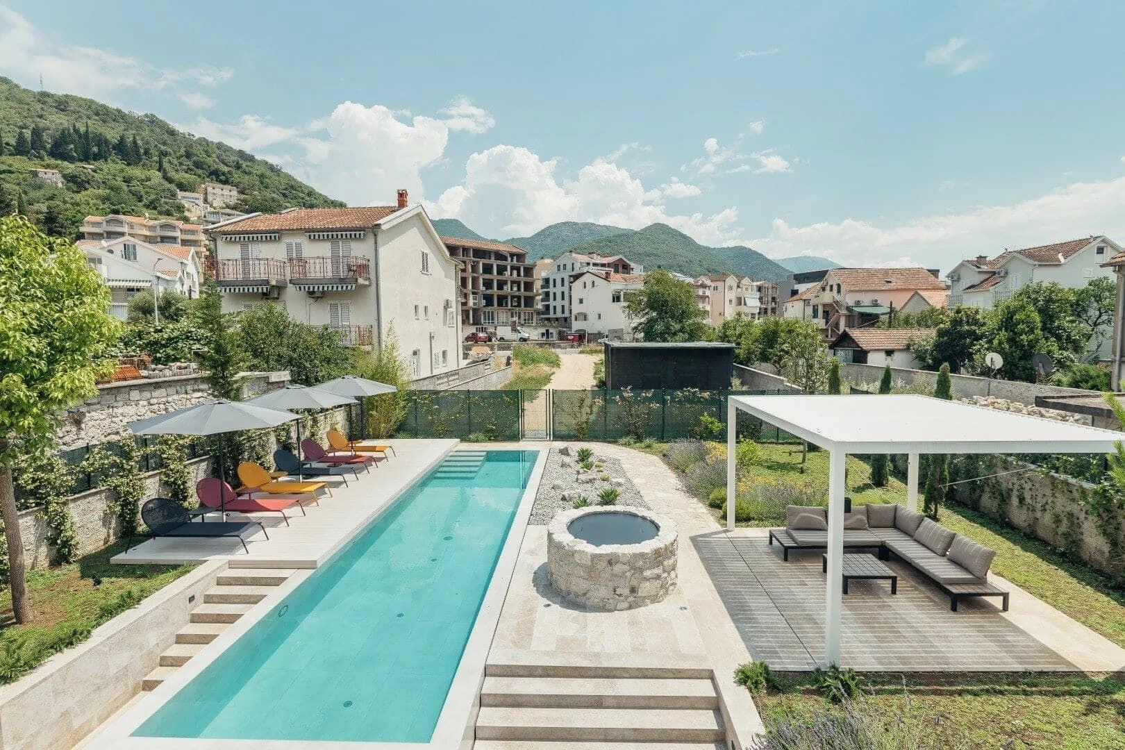 Rent, house, 170m², Donja Lastva, Tivat