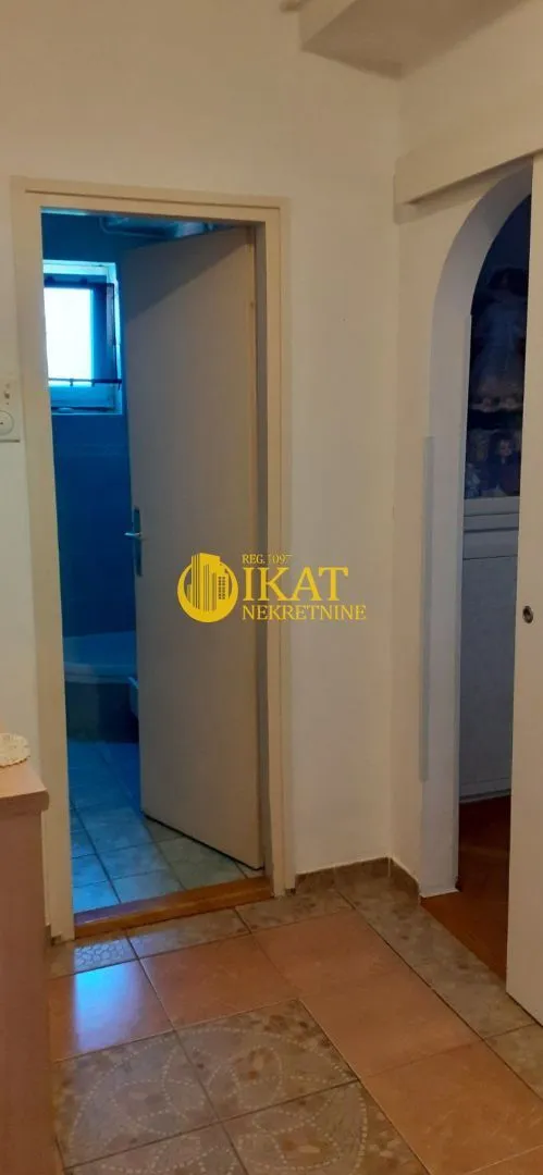 Prodaja, dvosoban stan, 60m², Sremska Mitrovica, Srbija