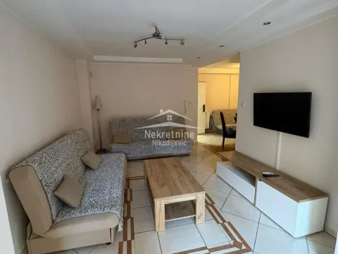 Izdavanje, trosoban stan, 70m², Šumice, Beograd - image 19