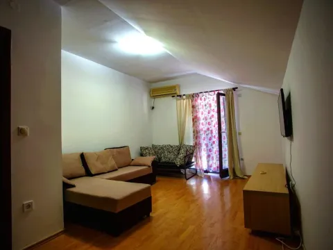 Sale, one bedroom apartment, 46m², Bečići, Budva - image 2