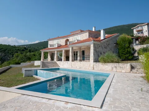 Prodaja, kuća, 228m², Kotor, Crna Gora - image 1