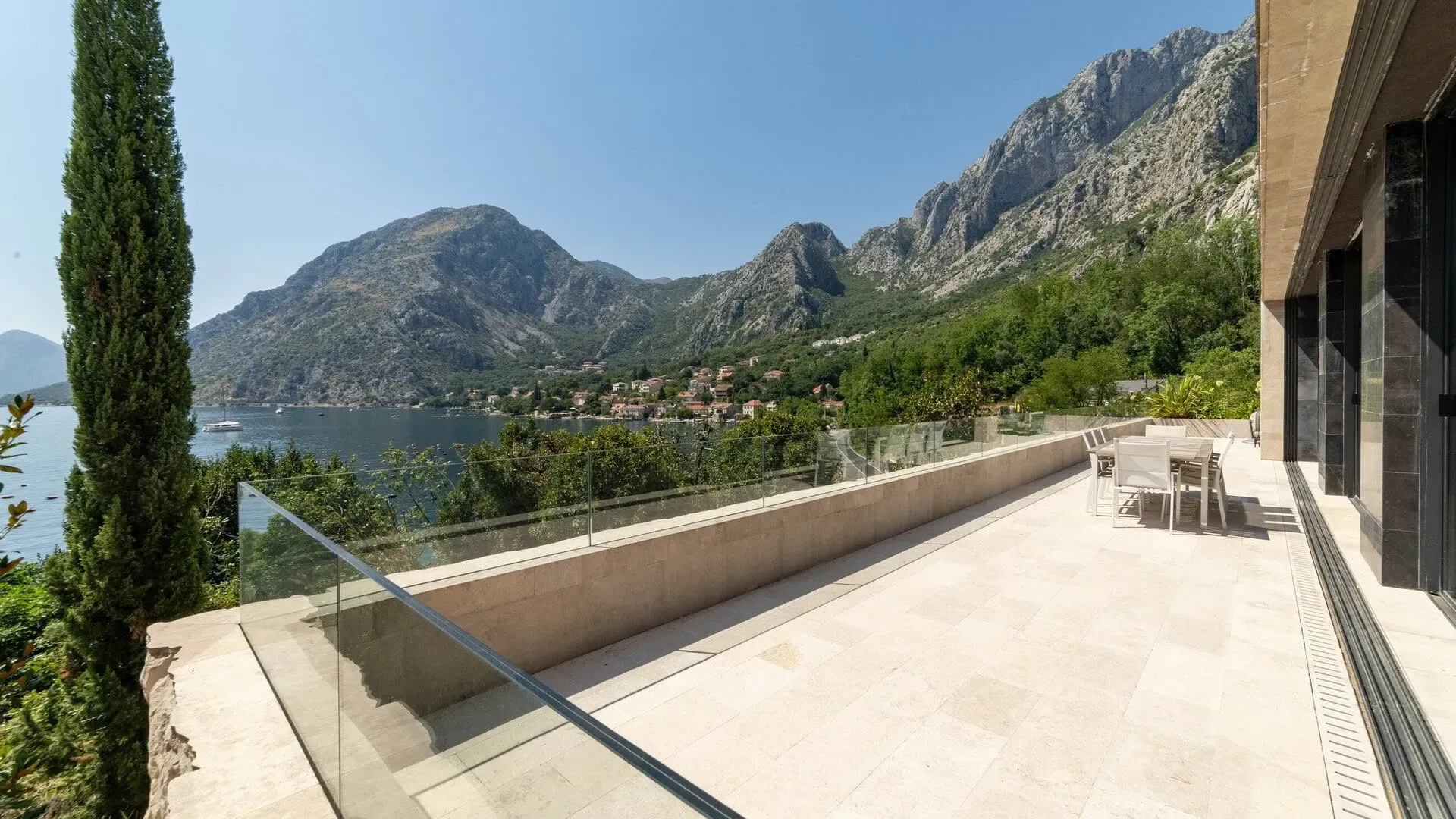 Prodaja, kuća, 526m², Orahovac, Kotor
