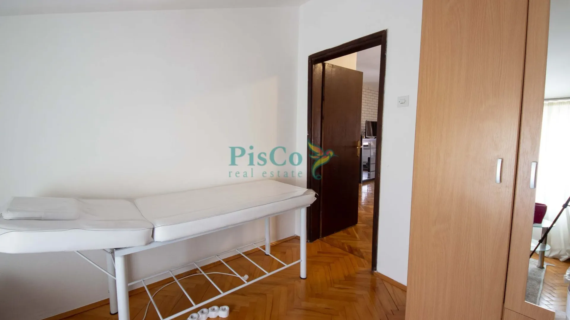 Prodaja, dvosoban stan, 75m², Centar, Podgorica