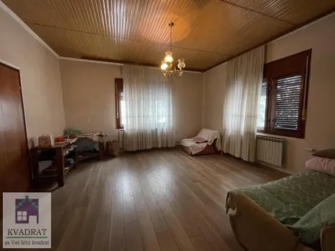 Prodaja, kuća, 174m², Zvečka, Obrenovac - image 8