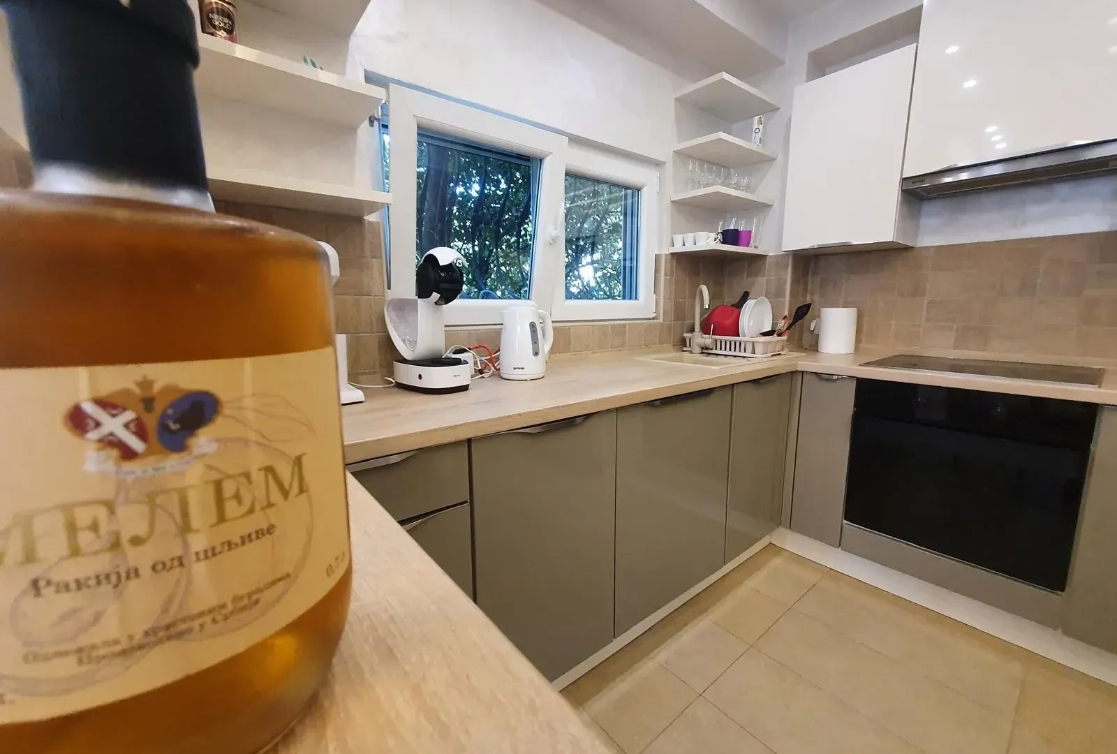Prodaja, dvosoban stan, 93m², Kalimanj, Tivat