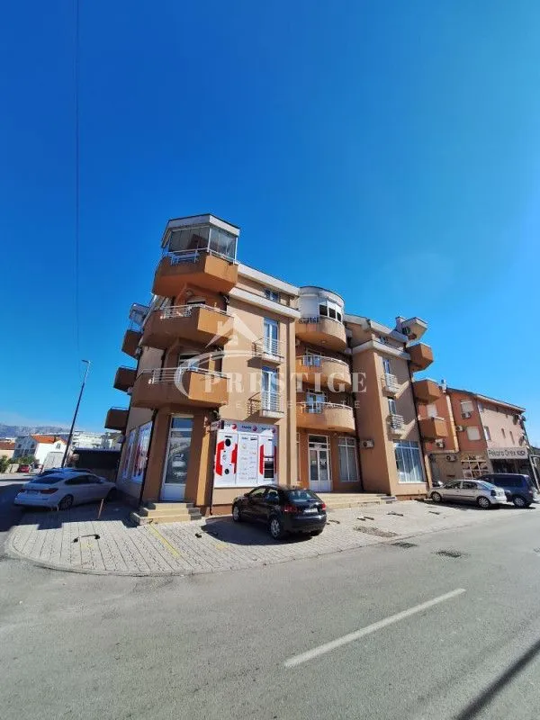 Prodaja, trosoban stan, 87m², Stari Aerodrom, Podgorica
