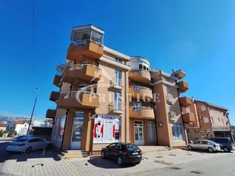 Prodaja, trosoban stan, 87m², Stari Aerodrom, Podgorica - image 4