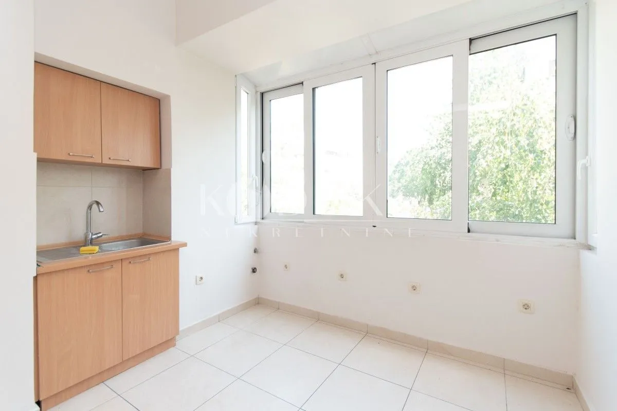 Rent, office space, 91m², Centar, Podgorica