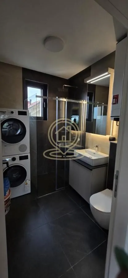 Izdavanje, trosoban stan, 83m², Olimp, Zvezdara Sve Podlokacije