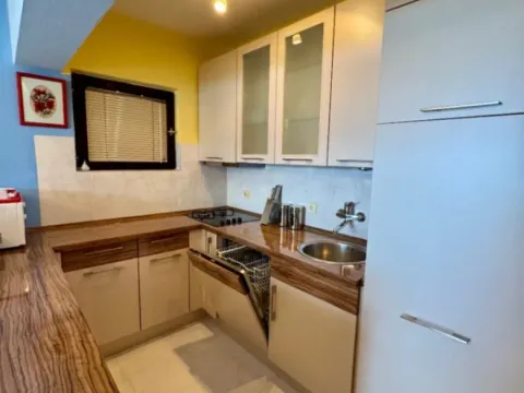 Rent, two bedroom apartment, 83m², Sveti Stasije, Kotor - image 9