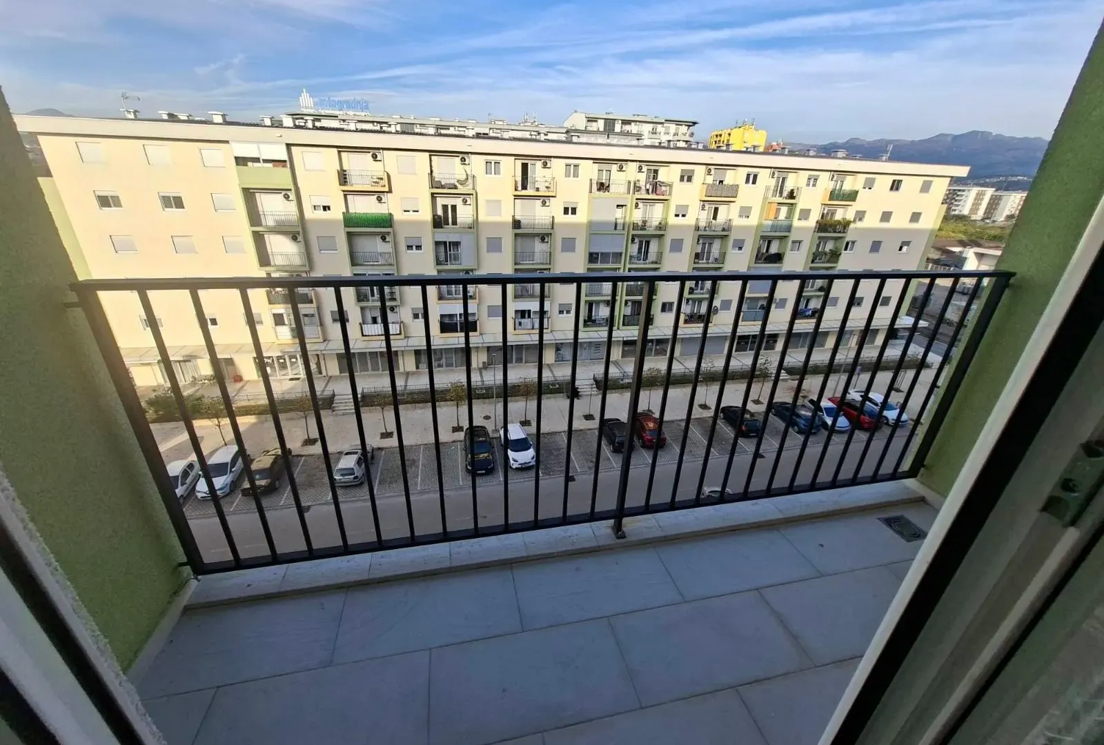 Rent, one bedroom apartment, 40m², Pobrežje, Podgorica