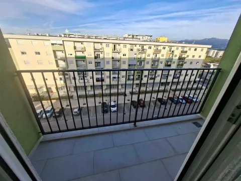 Izdavanje, jednosoban stan, 40m², Pobrežje, Podgorica - image 3