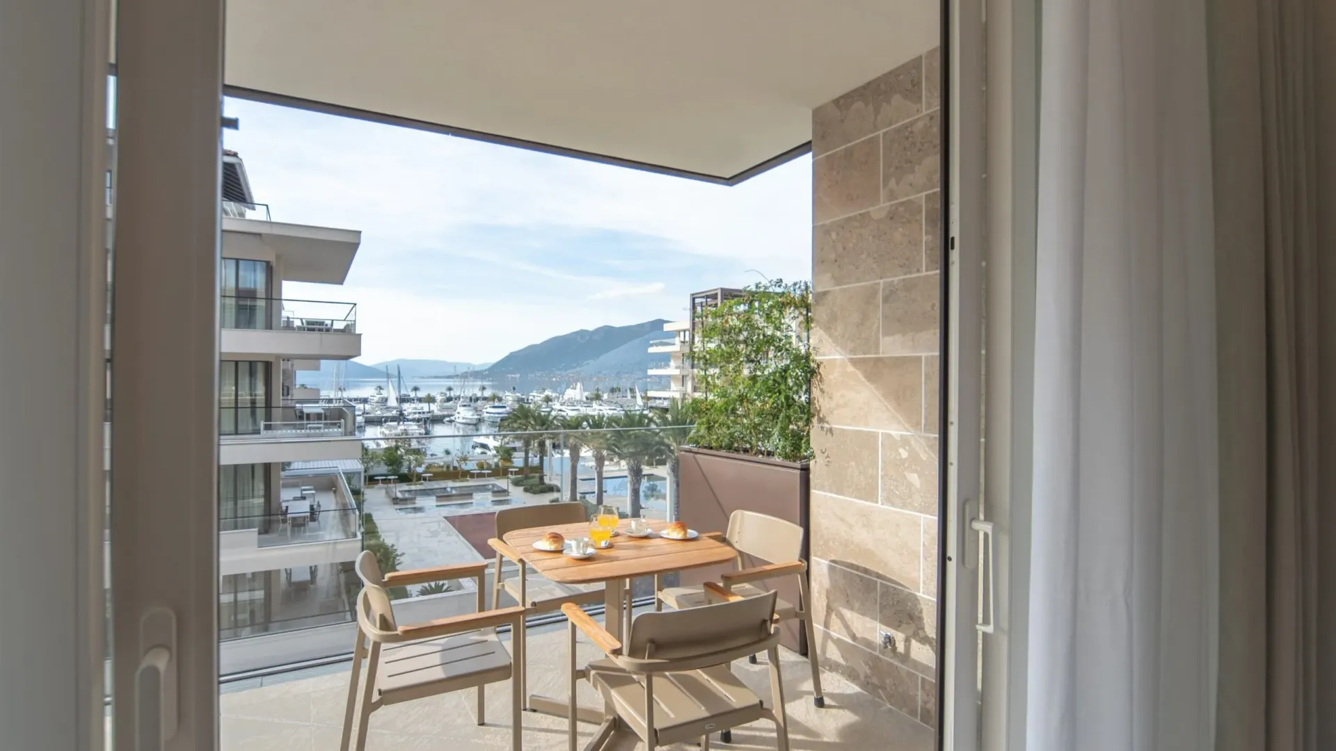 Rent, one bedroom apartment, 81m², Porto Montenegro, Tivat