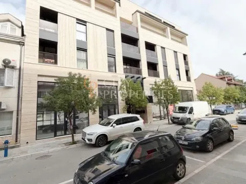 Izdavanje, stan, 44m², Centar, Podgorica - image 1