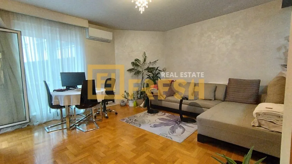 Prodaja, jednosoban stan, 56m², Blok 9, Podgorica