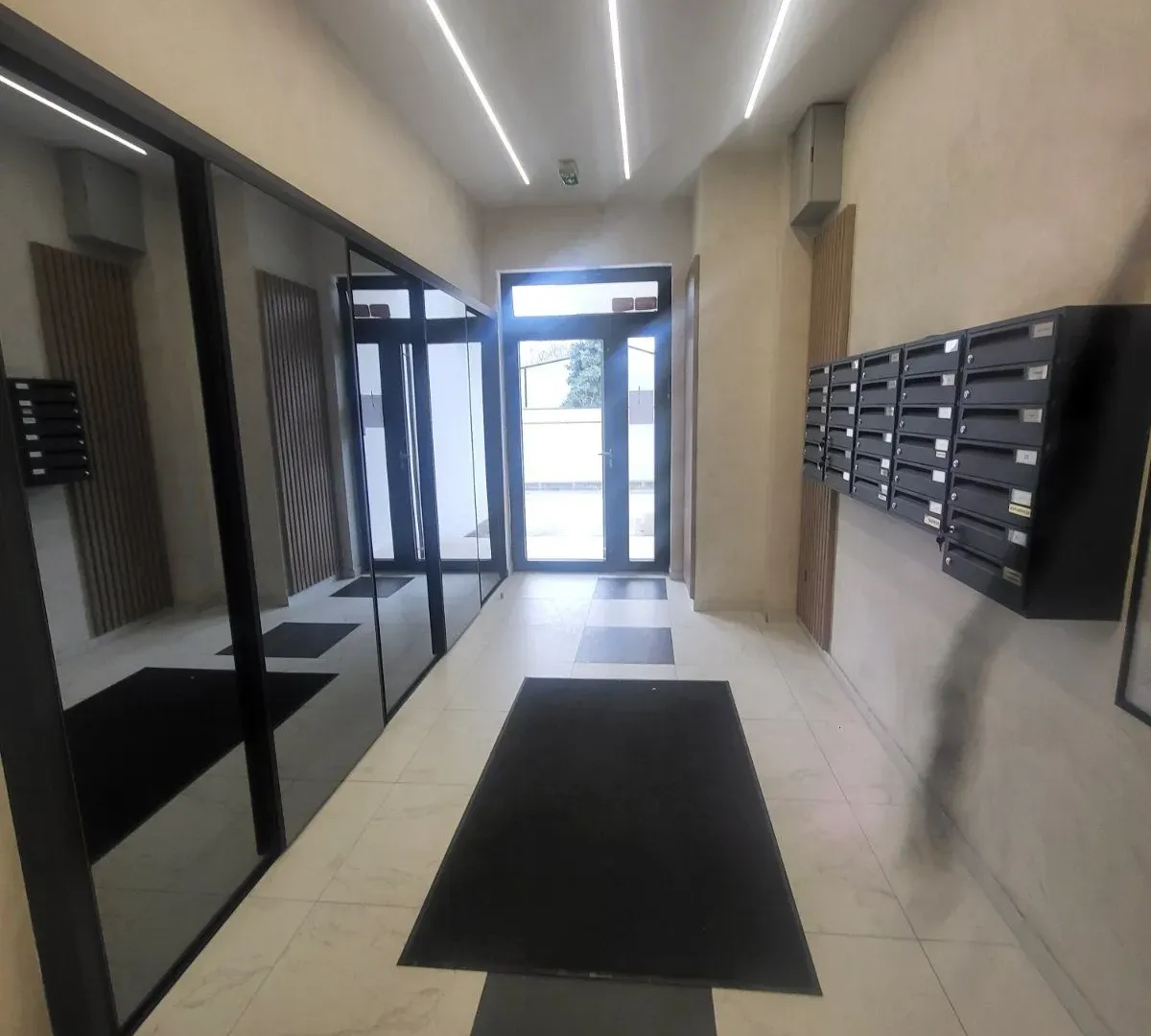 Prodaja, četvorosoban stan, 87m², Bulevar patrijarha Pavla, Novi Sad Sve Podlokacije