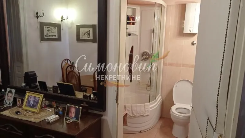 Prodaja, stan, 214m², Zemun Centar, Zemun Sve Podlokacije