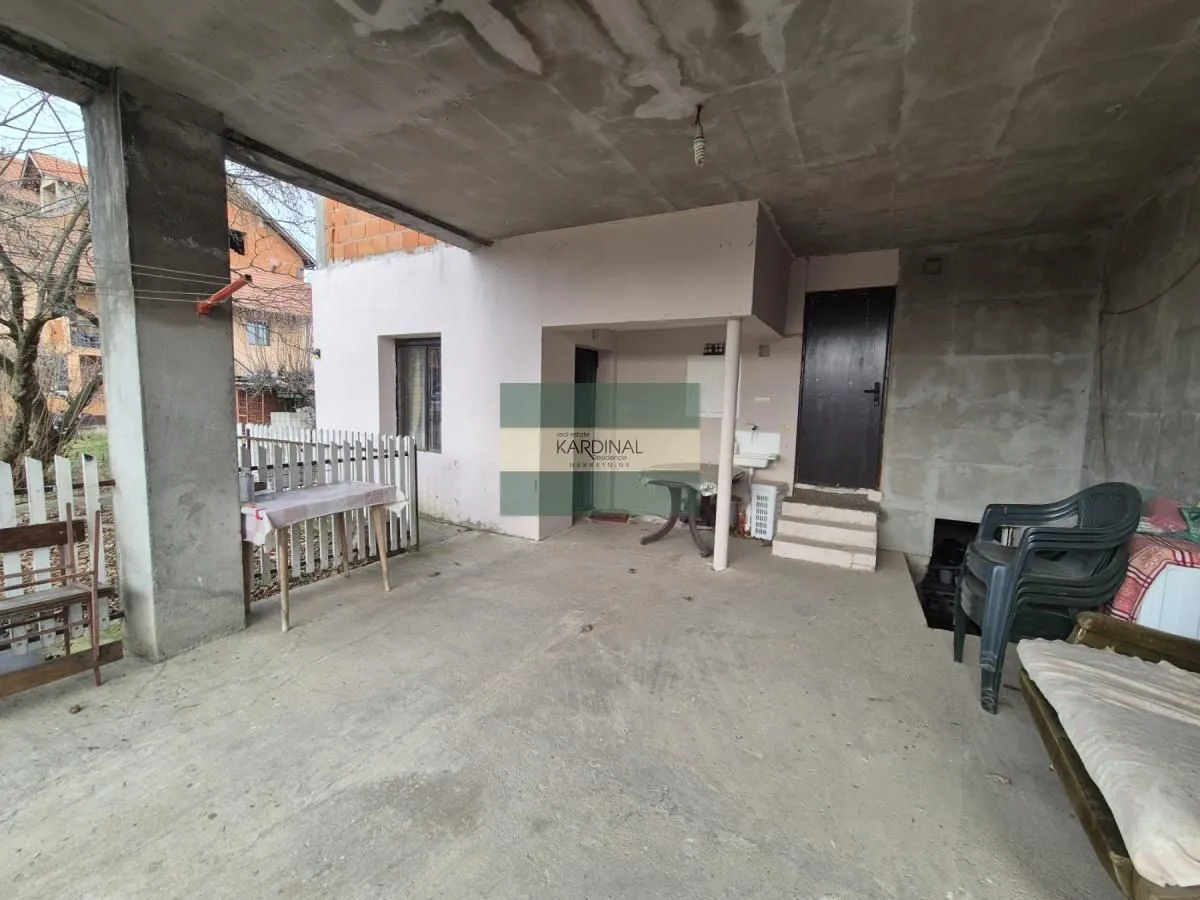 Prodaja, kuća, 300m², Tonja, Ćuprija