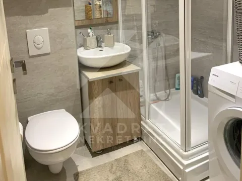 Izdavanje, dvosoban stan, 74m², Zabjelo, Podgorica - image 8