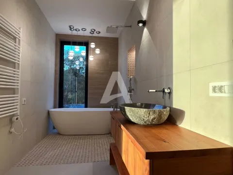 Sale, house, 317m², Kavač, Kotor - image 22