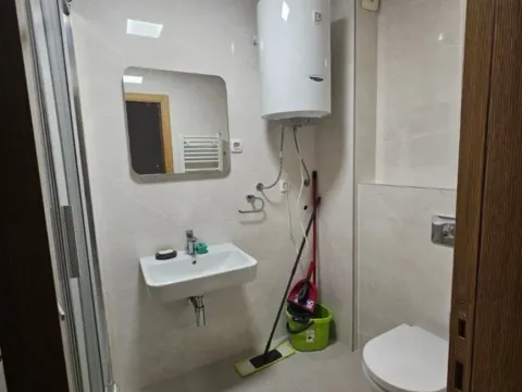 Izdavanje, jednosoban stan, 47m², City Kvart, Podgorica - image 7