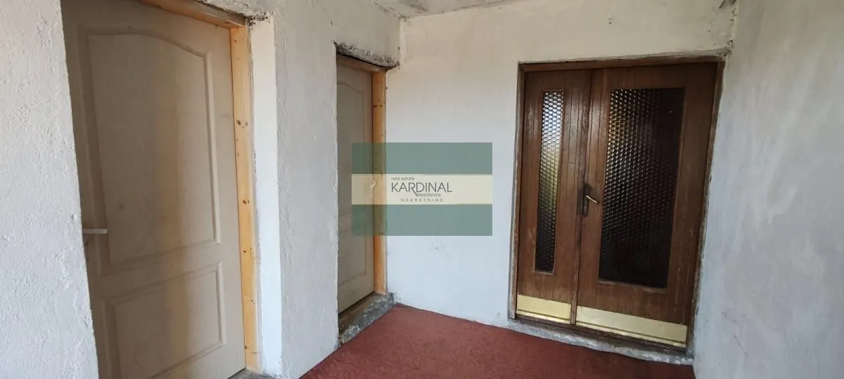 Prodaja, kuća, 250m², Crnče, Jagodina