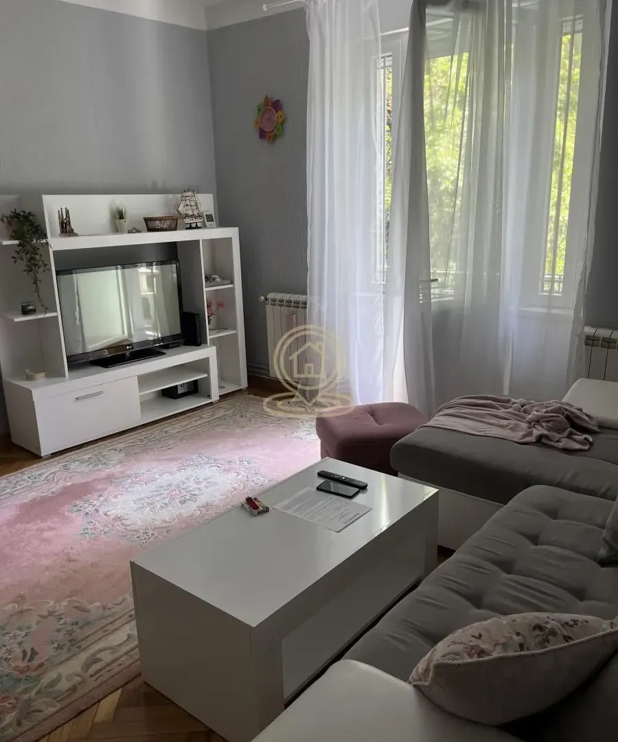 Rent, two bedroom apartment, 51m², Vračar Sve Podlokacije, Beograd