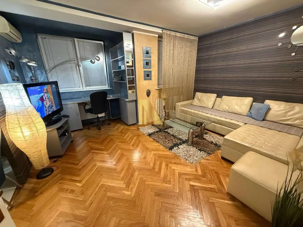 Izdavanje, jednosoban stan, 44m², Nova Detelinara, Novi Sad Sve Podlokacije