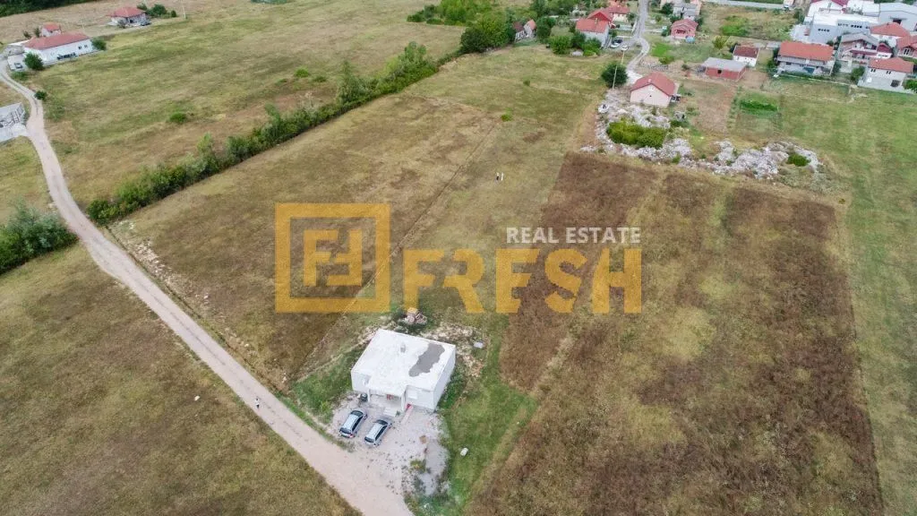 Prodaja, plac, 1760m², Danilovgrad, Crna Gora