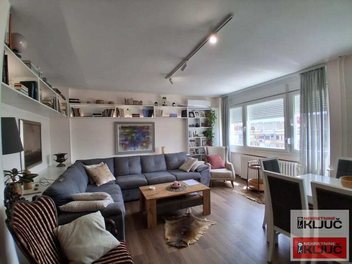 Prodaja, trosoban stan, 76m², Socijalno, Novi Sad Sve Podlokacije