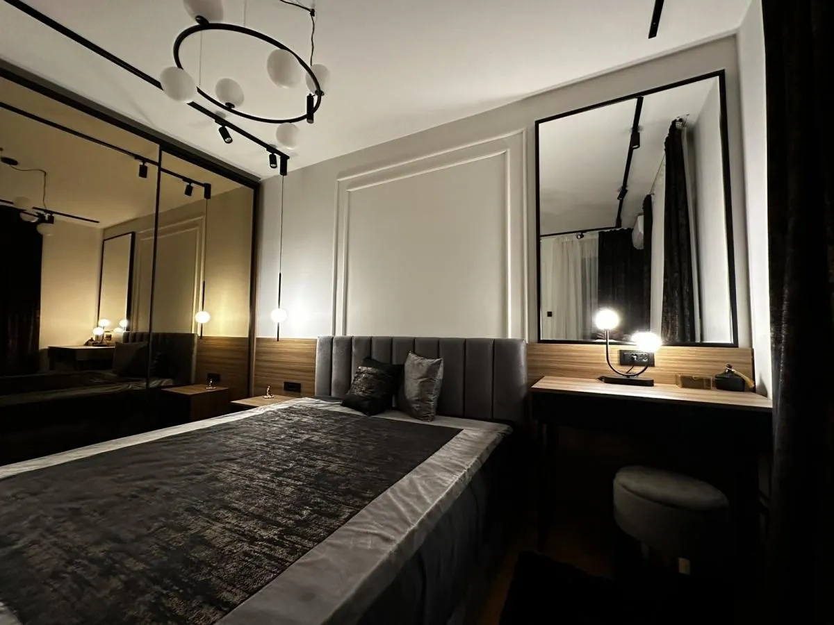 Izdavanje, dvosoban stan, 78m², Dom zdravlja, Niš